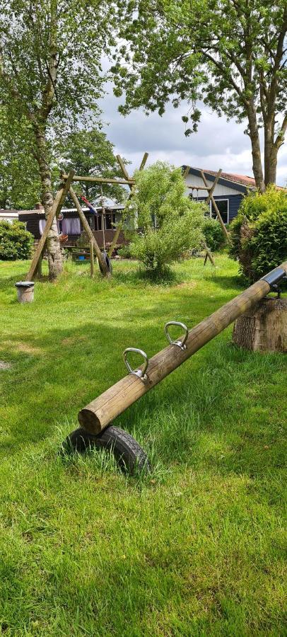Buiten Huisje aan de Vaart 1 Matsloot Buitenkant foto