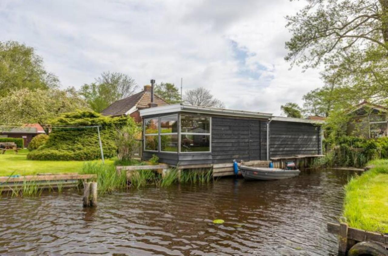 Buiten Huisje aan de Vaart 1 Matsloot Buitenkant foto